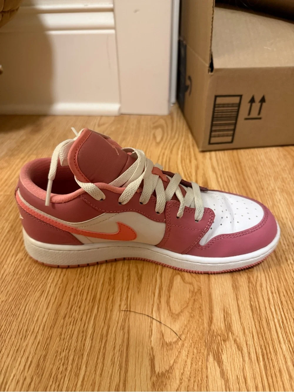 Nike classic low